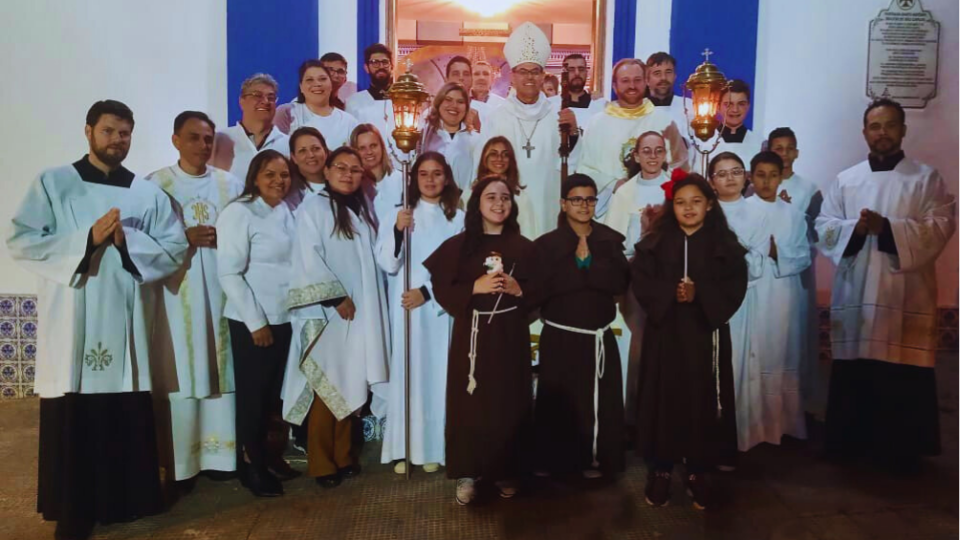 DOM LUIZ CARLOS PRESIDE MISSA NA PARÓQUIA SANTO ANTÔNIO EM JAÚ