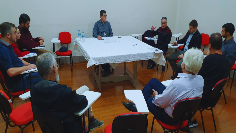 DOM LUIZ CARLOS PARTICIPA DA ASSEMBLEIA DA NOVA DIRETORIA DA CÁRITAS DIOCESANA