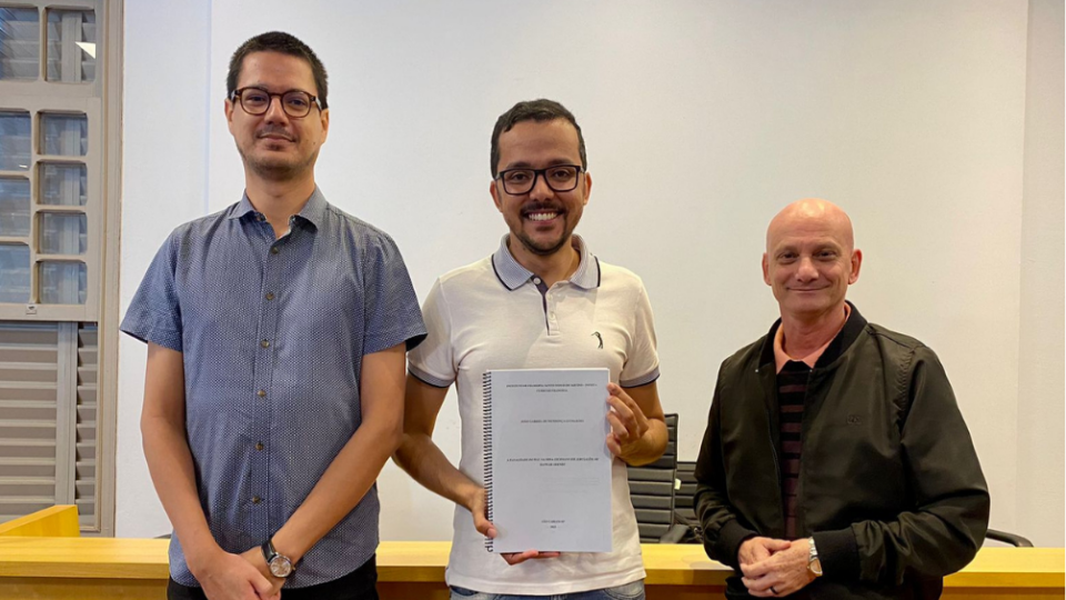 SEMINARISTA JOÃO GUIMARÃES APRESENTA SUA PESQUISA SOBRE A BANALIDADE DO MAL NA OBRA EICHMANN EM JERUSALÉM