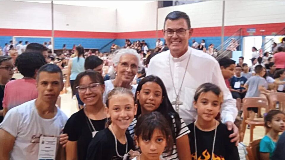 ENCONTRO DE ACÓLITOS E COROINHAS EM SÃO CARLOS