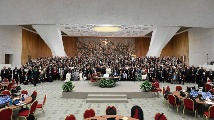 16ª ASSEMBLEIA GERAL ORDINÁRIA DO SÍNODO DOS BISPOS DIVULGA CARTA AO POVO DE DEUS