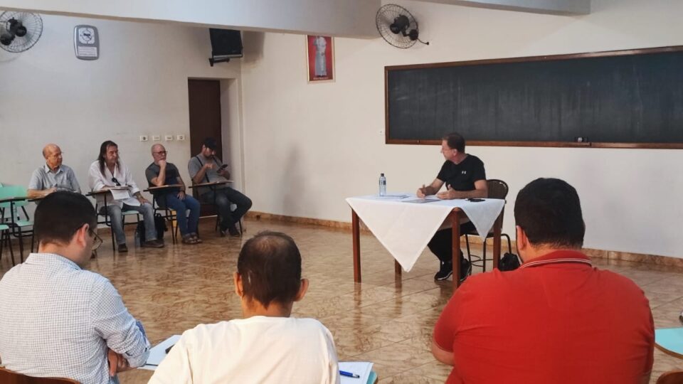 Padres se reúnem no Vicariato Senhor Bom Jesus
