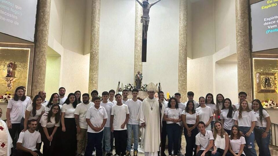 CRISMA NA PARÓQUIA DE SÃO JOSÉ, MUNICÍPIO DE SÃO CARLOS