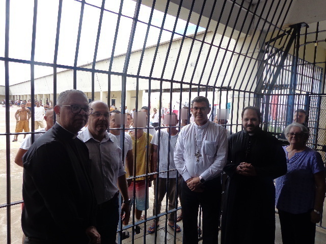 VISITA DA PASTORAL CARCERÁRIA JUNTAMENTE COM DOM LUIZ À PENITENCIÁRIA DR. ANTÔNIO DE QUEIROZ FILHO, NO MUNICÍPIO DE ITIRAPINA