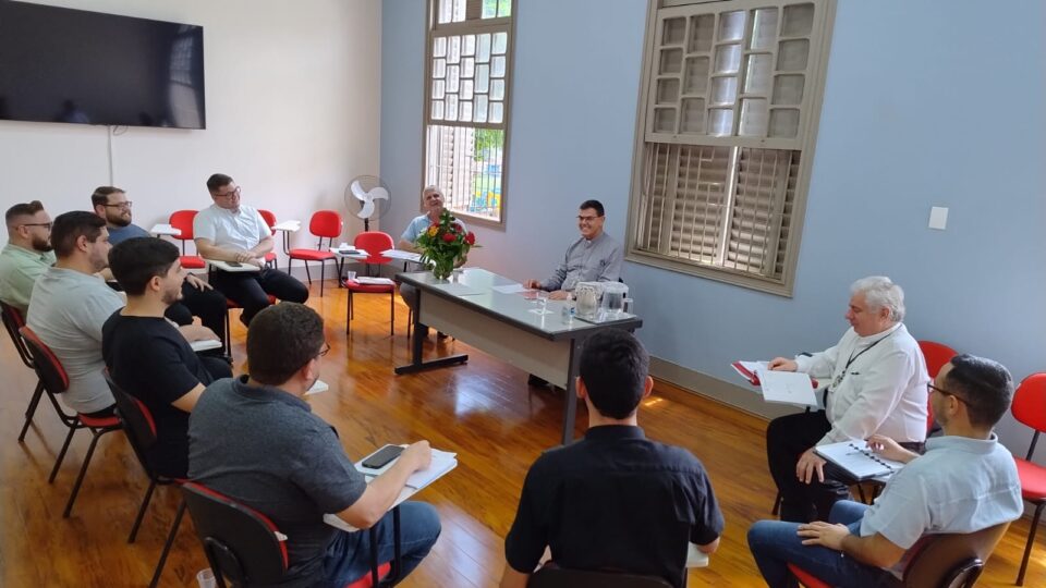 ORDENAÇÃO SACERDOTAL DE 8 DIÁCONOS TRANSITÓRIOS