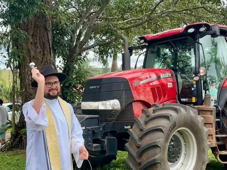 Tratorada e Feira Agrícola reúne duas mil pessoas na Babilônia
