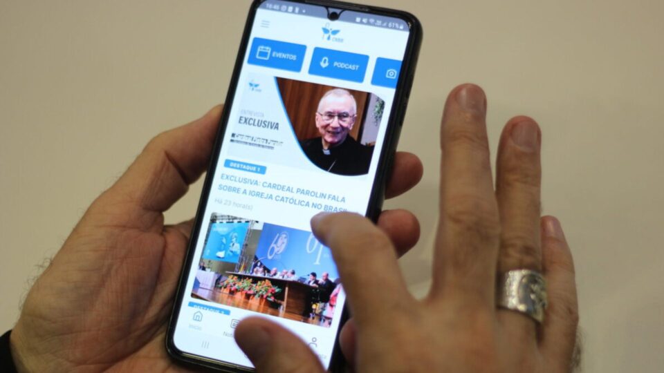 CNBB lança aplicativo para celular na Assembleia Geral