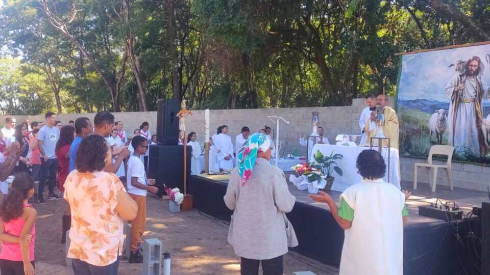 Missa e benção do terreno da comunidade Jesus Cristo Bom Pastor