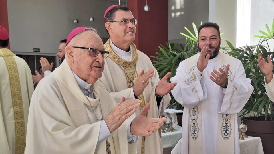 Dom Luiz celebra 90 anos de Dom Francisco Zugliani, bispo emérito de Amparo