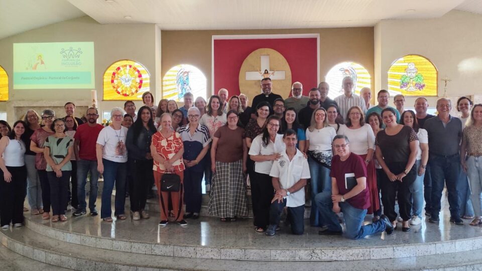 Encontro de formação para a Pastoral do Batismo em Araraquara