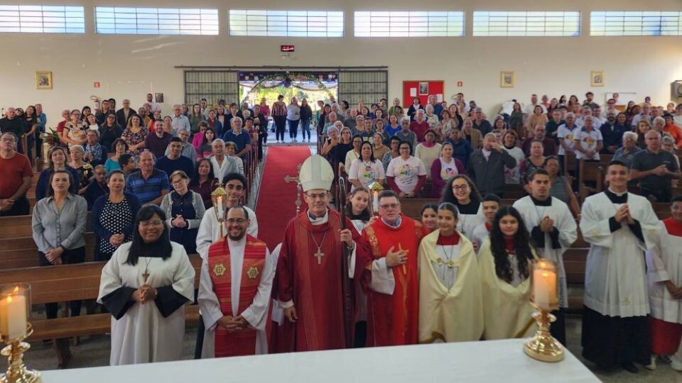 Dom Luiz celebra missa na Paróquia São Pedro e Santa Luzia em Araraquara