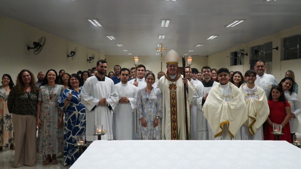 Bispo celebra os 12 anos da comunidade Shalom Araraquara