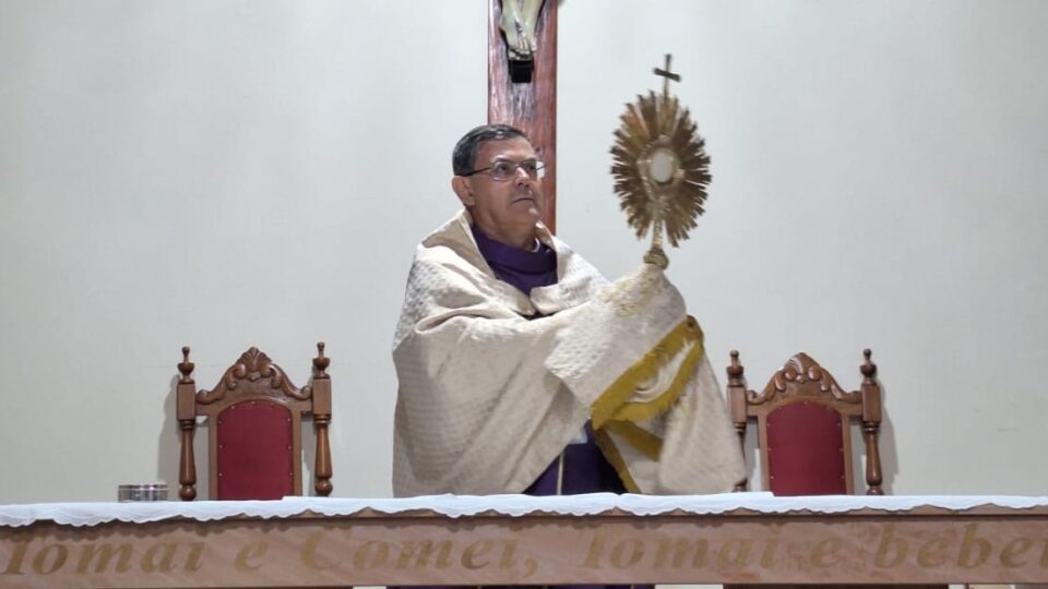 Missa em reparação é celebrada na Igreja Santa Isabel