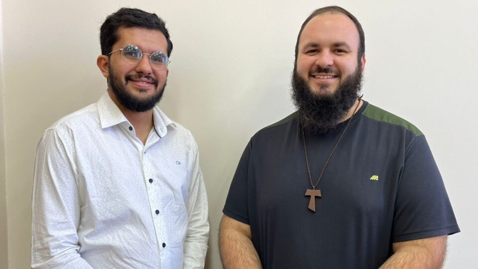 Seminaristas da síntese se preparam para ordenação diaconal