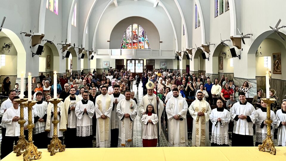 Dom Luiz celebra Nossa Senhora do Carmo em Araraquara