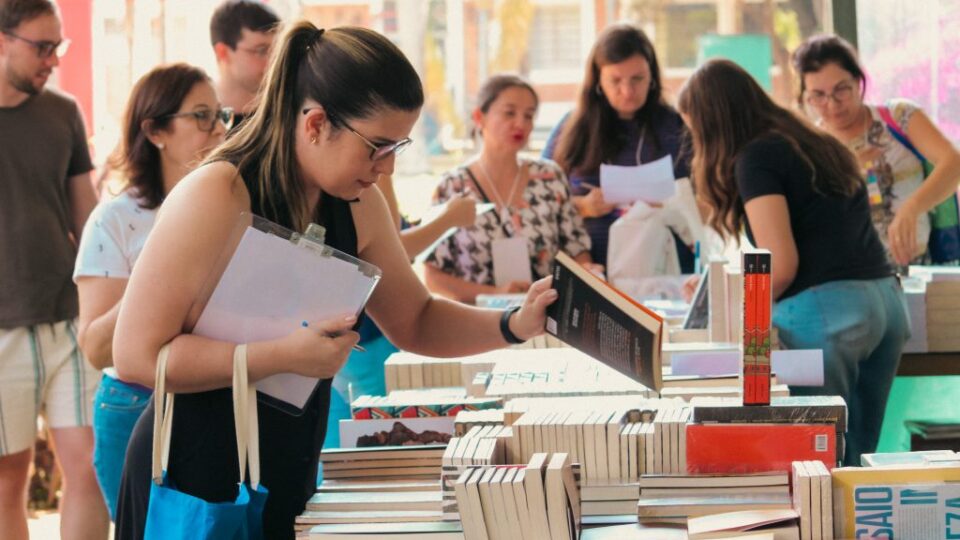 Festa do Livro da USP tem presença de editoras católicas